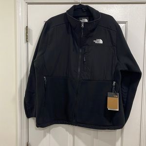 NWTs The North Face Women’s Plus Denali Jacket 🖤